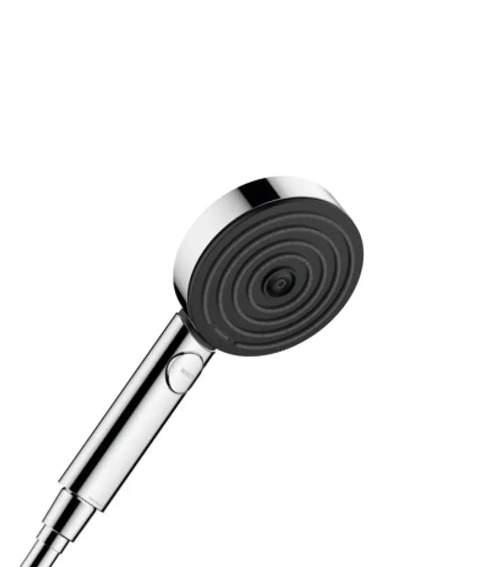 Helles Design der Handbrause von Hansgrohe mit einem runden Duschkopf, der einen zentralen Sprühstrahl zeigt. Der Griff ist chromfarben und mit einem Druckknopf ausgestattet.